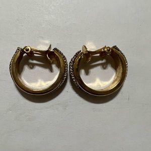 Pat. Pend Gold Tone hoop earring vintage